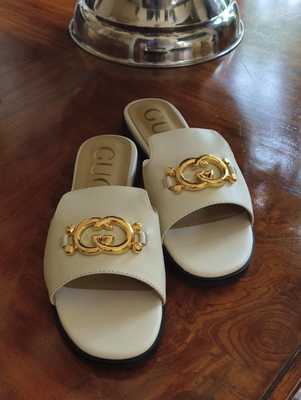 New Fashion Logo Cream And Gold Slide Leather Sandals with Gold Interlocking G